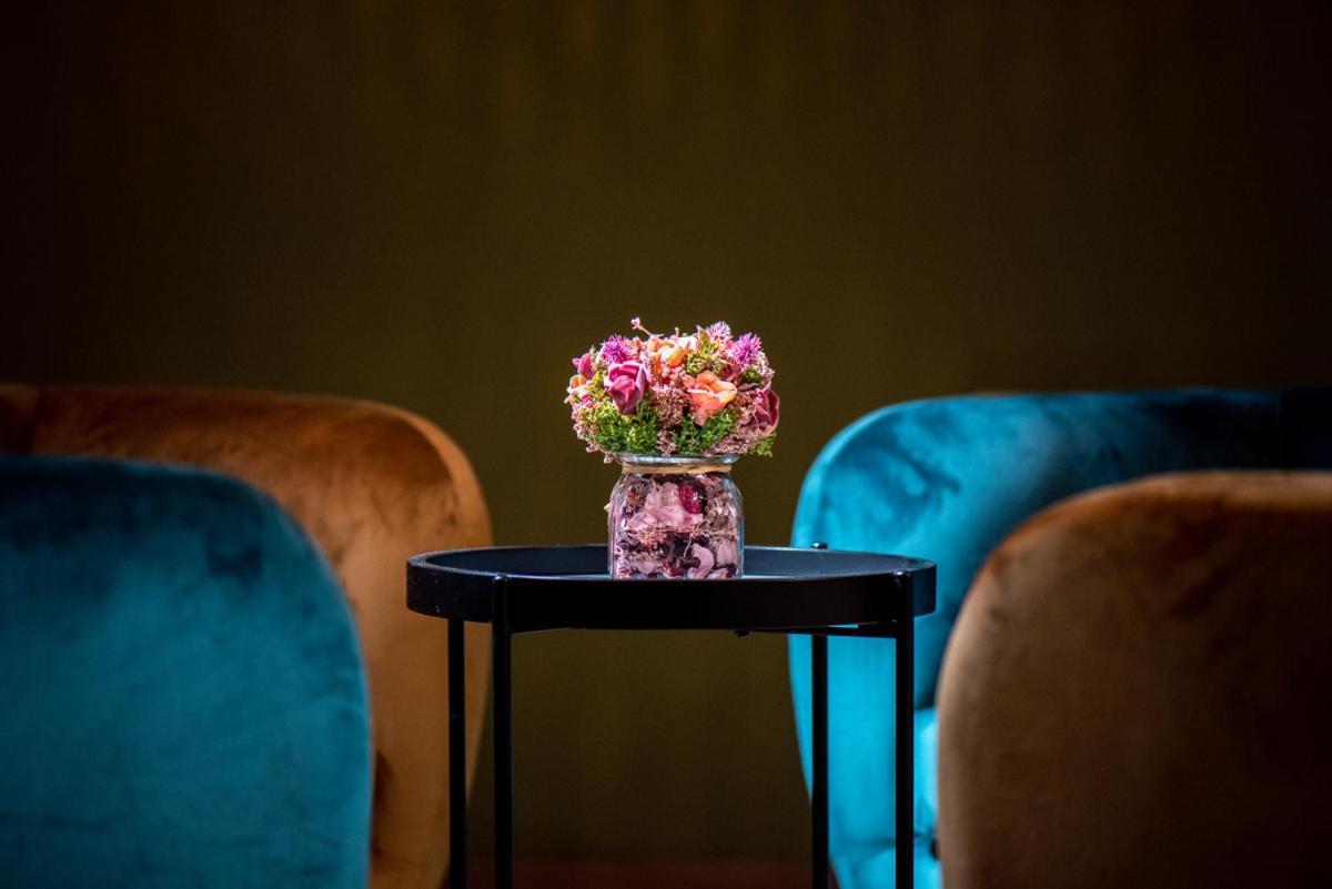 Park Hotel Kaylaka Плевна Экстерьер фото
