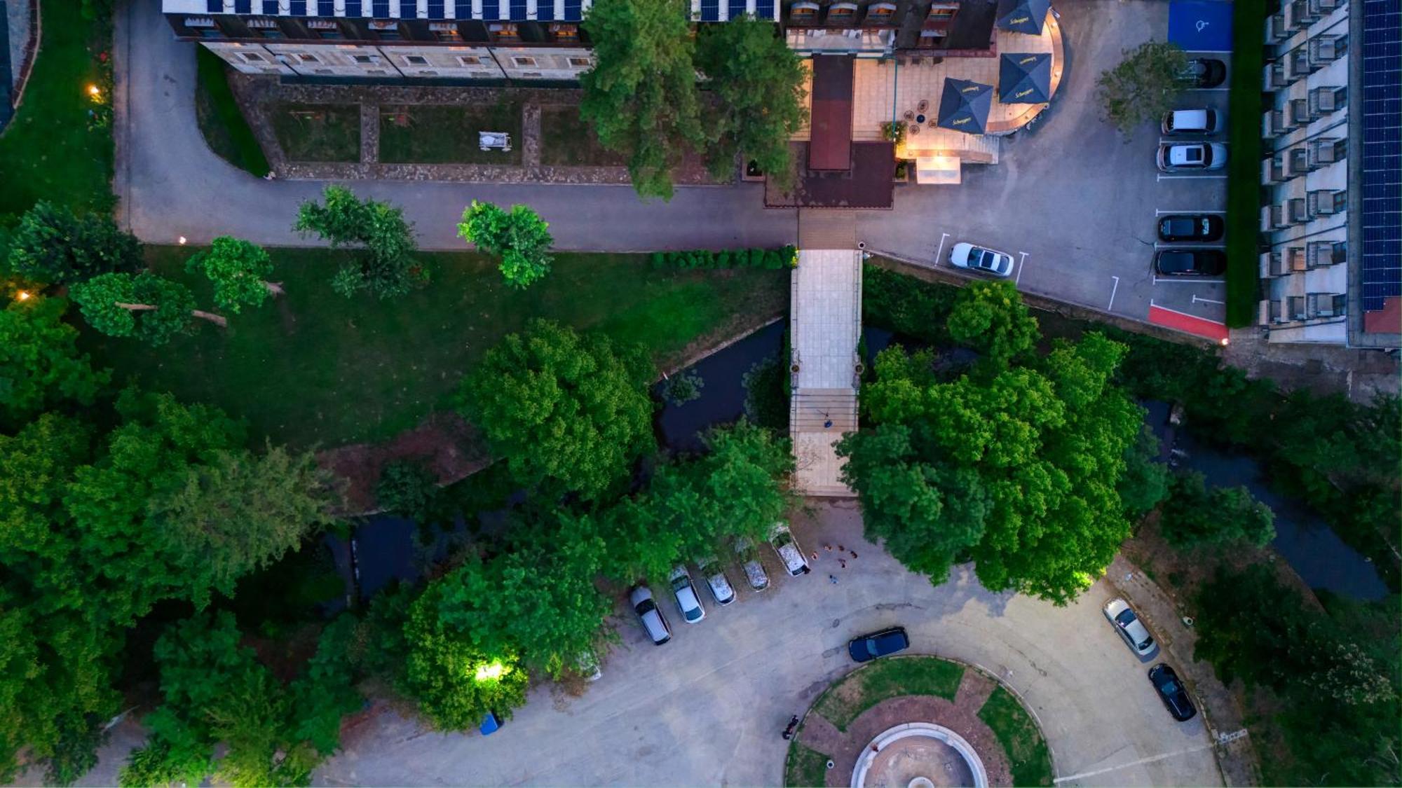 Park Hotel Kaylaka Плевна Экстерьер фото