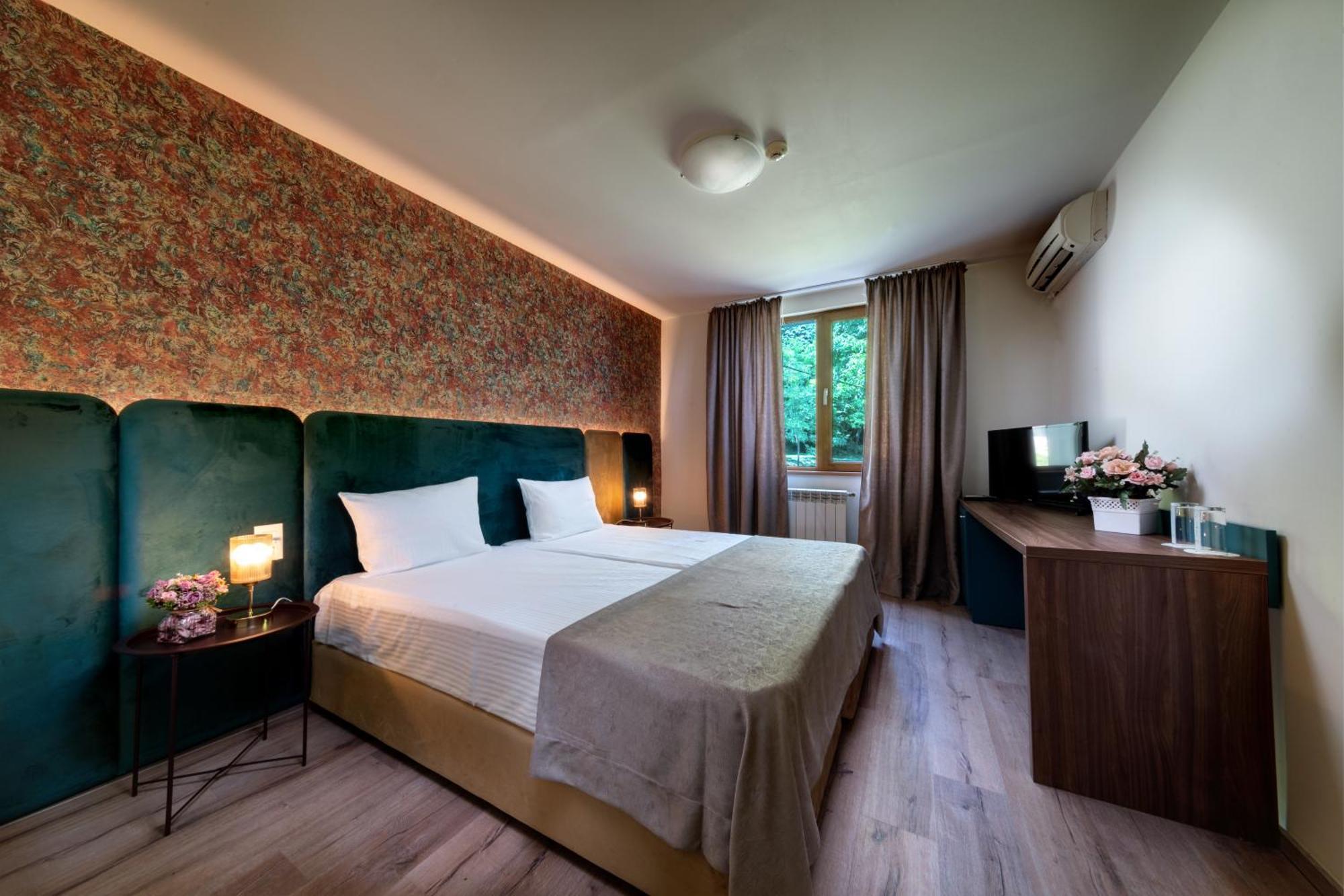 Park Hotel Kaylaka Плевна Экстерьер фото